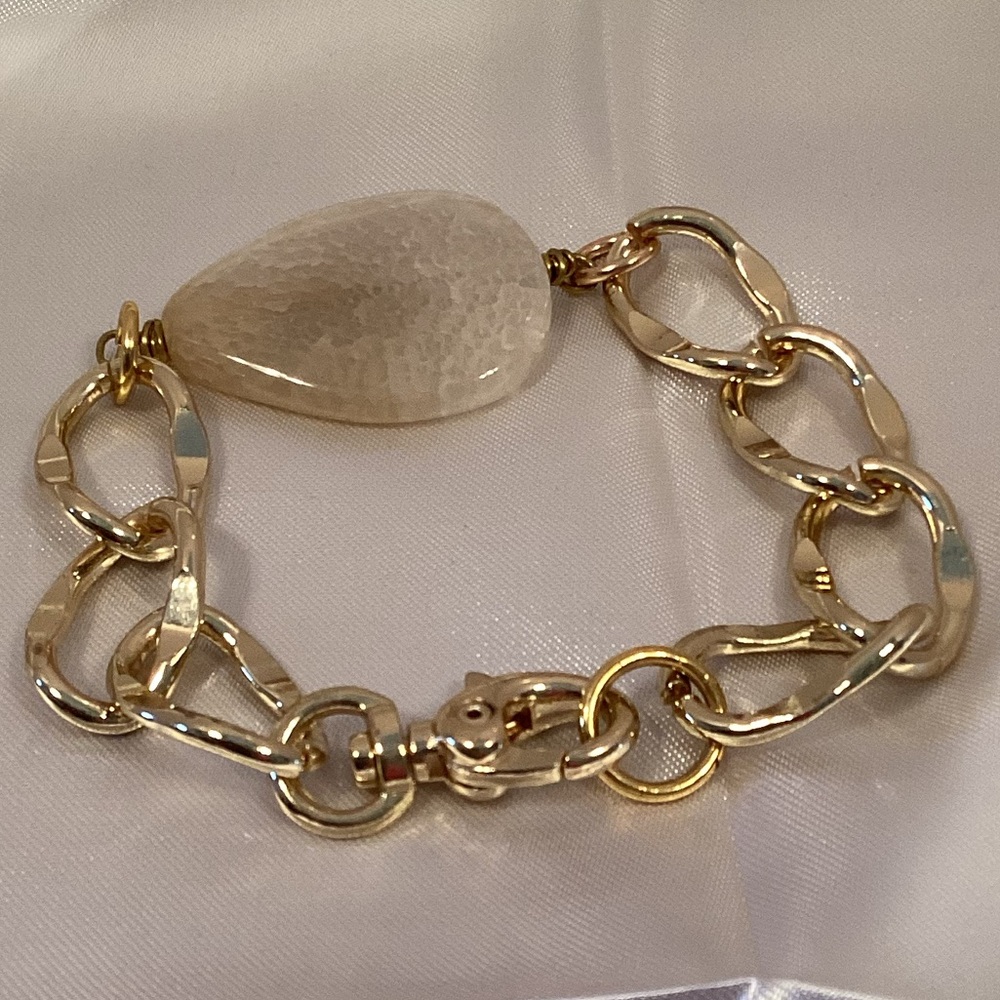 Chalcedony Teardrop Bracelet